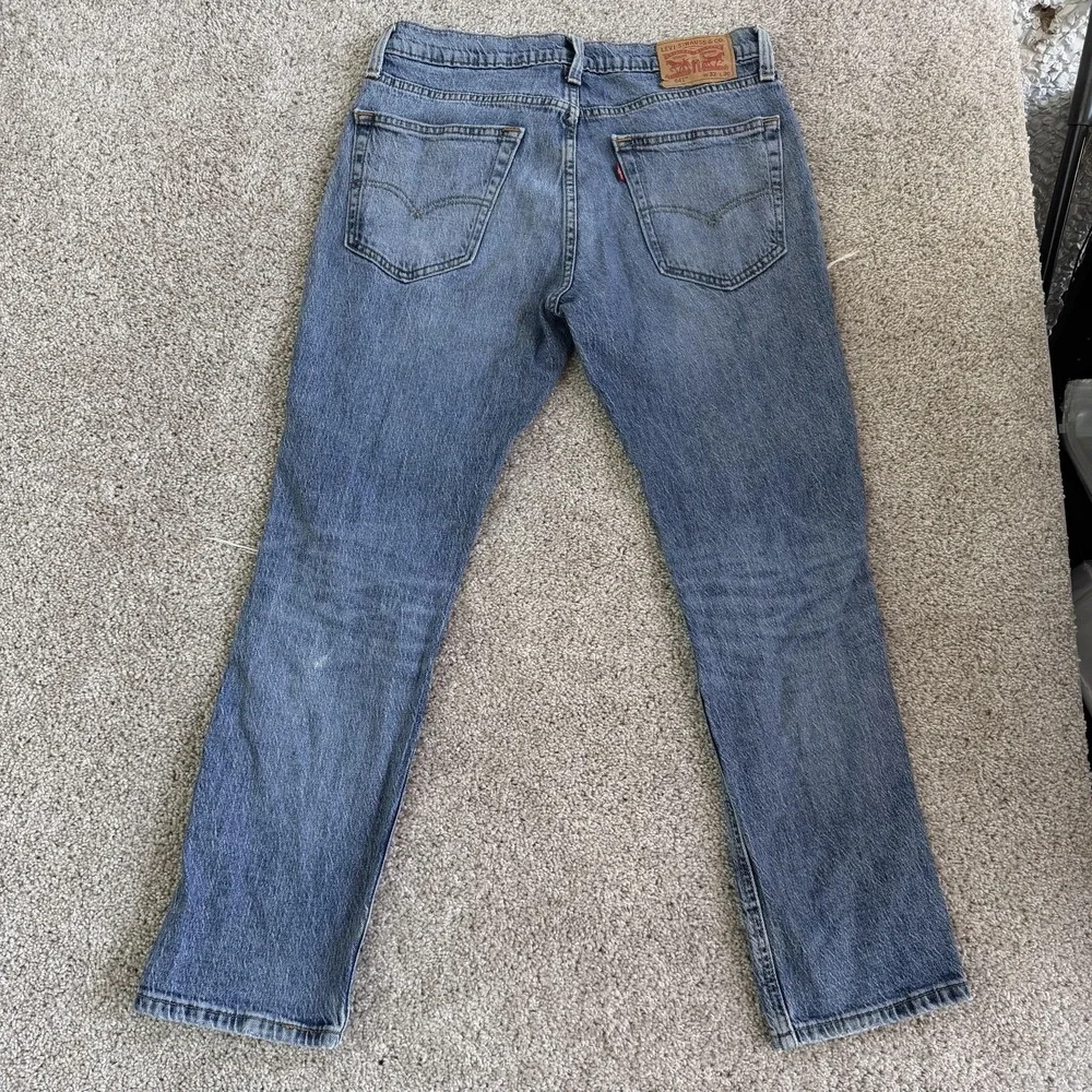 Levis 541 Jeans Mens 32x30 Medium Wash Blue Denim Athletic Tapered Distressed